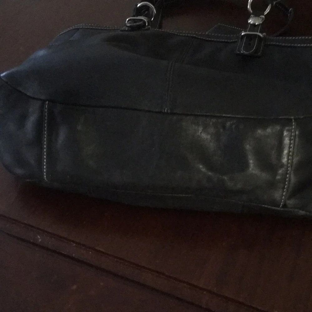 Coach - Picture 5 of 5